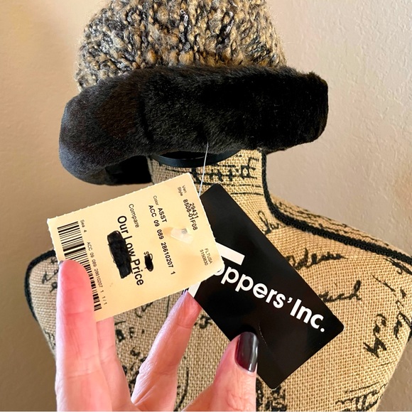 VINTAGE :  Toppers, Inc. Winter Hat - Picture 4 of 5